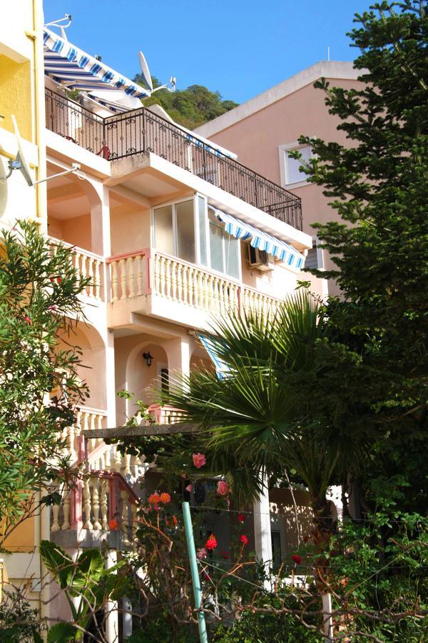 Mm Kovacevic Apartments Petrovac Kültér fotó