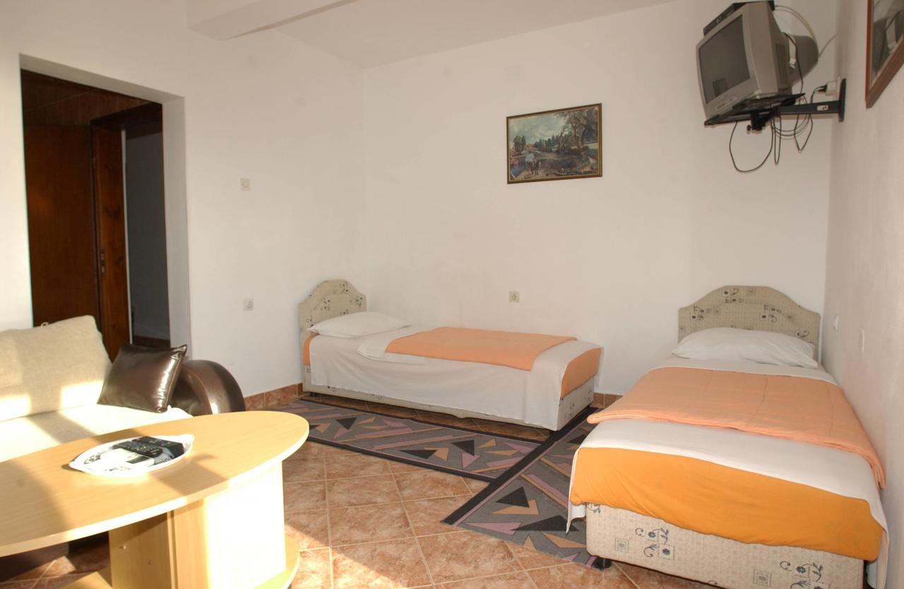 Mm Kovacevic Apartments Petrovac Kültér fotó